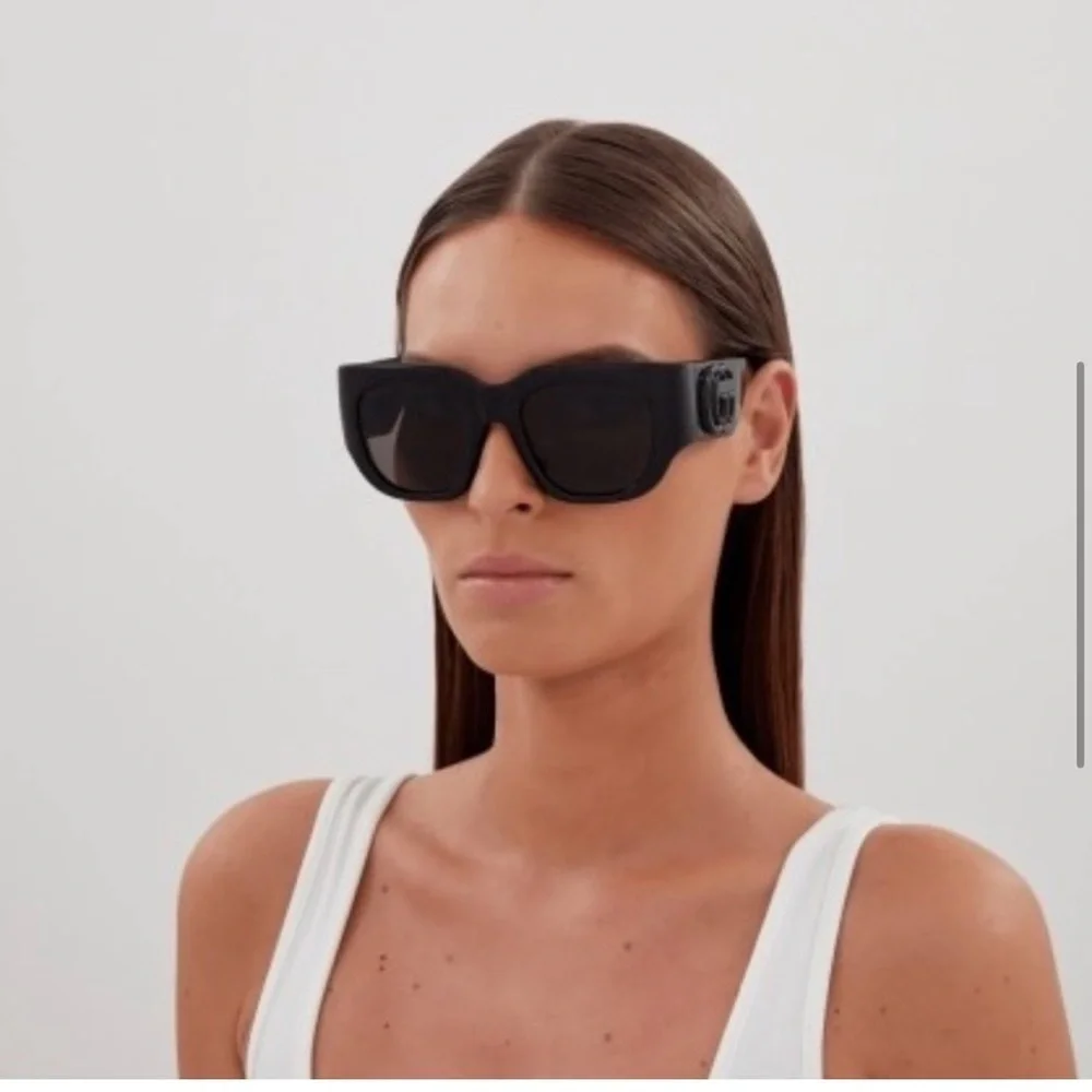 Authenticated! NWT! Gucci Oversized Sunglasses w/ Large GG Logo - Dark Brown